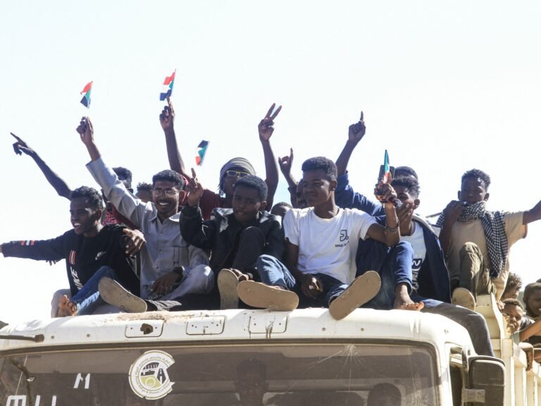 Sudan announces government’s return to Khartoum from wartime capital | Sudan war News