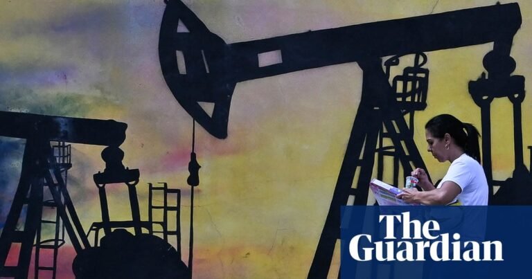 Trump plans to use Venezuela’s huge crude reserves ‘to cut US oil price to $50 a barrel’ | Oil Trump plans to use Venezuela’s huge crude reserves ‘to cut US oil price to $50 a barrel’ | Oil