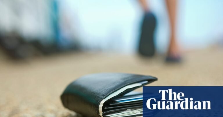 We can still rely on the kindness of strangers | Society We can still rely on the kindness of strangers | Society