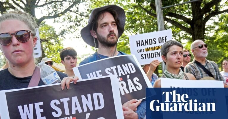 ‘There are kids not going to school’: fear of ICE is keeping children from classes in Connecticut | ICE (US Immigration and Customs Enforcement) ‘There are kids not going to school’: fear of ICE is keeping children from classes in Connecticut | ICE (US Immigration and Customs Enforcement)