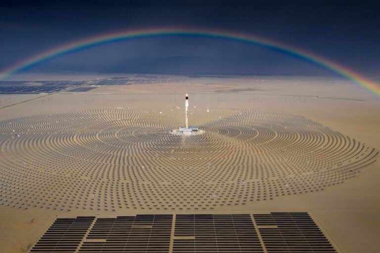 China’s Fossil Fuel Emissions Dropped Last Year as Solar Boomed China's Fossil Fuel Emissions Dropped Last Year as Solar Boomed