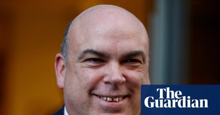 Estate of Mike Lynch ordered to pay £920m to Hewlett Packard Enterprise | Technology sector Estate of Mike Lynch ordered to pay £920m to Hewlett Packard Enterprise | Technology sector