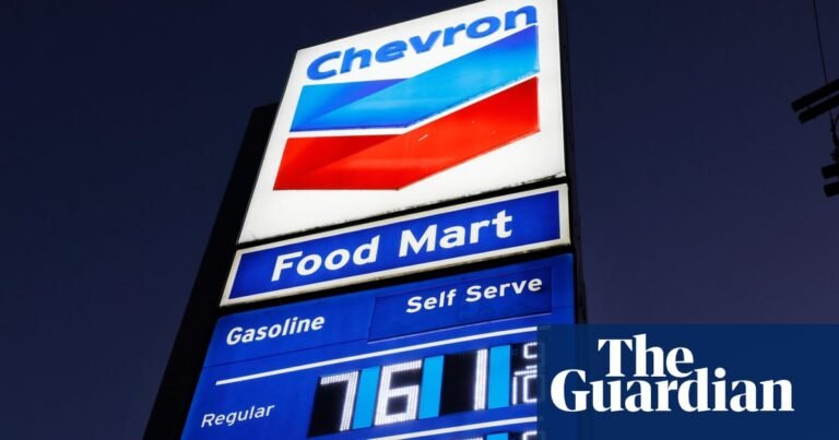 Gas prices are soaring – but one Los Angeles gas station is taking it to the extreme | Los Angeles Gas prices are soaring – but one Los Angeles gas station is taking it to the extreme | Los Angeles