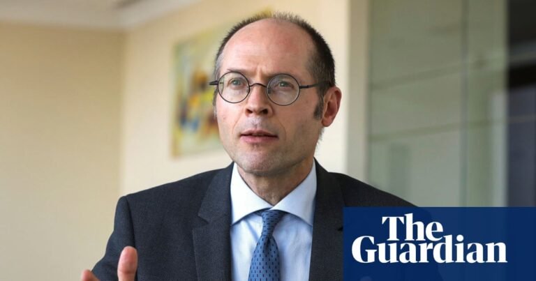 Global economy must stop pandering to ‘frivolous desires of ultra-rich’, says UN expert | Environment Global economy must stop pandering to ‘frivolous desires of ultra-rich’, says UN expert | Environment