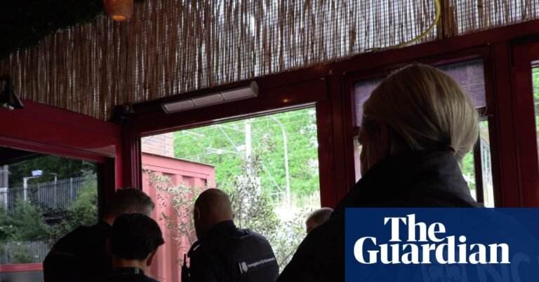 Immigration officers must treat people with respect | Immigration and asylum Immigration officers must treat people with respect | Immigration and asylum