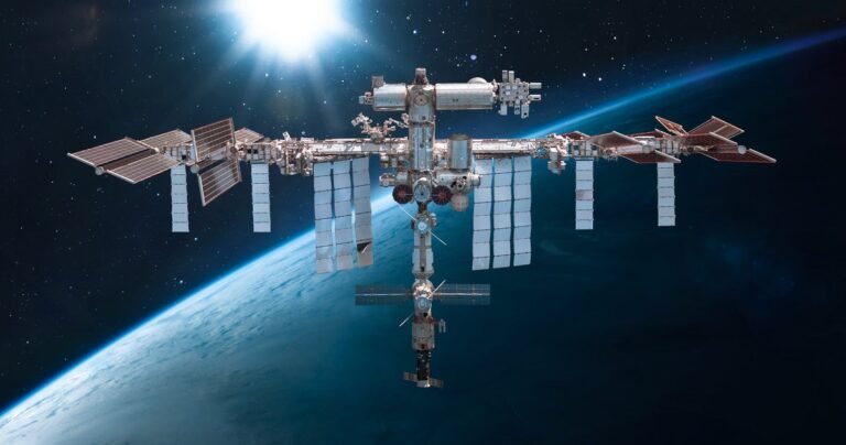 NASA must delay deorbiting the ISS, U.S. lawmakers say