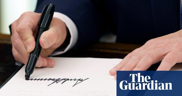 Trump signature to appear on US currency in first for sitting president | Donald Trump Trump signature to appear on US currency in first for sitting president | Donald Trump