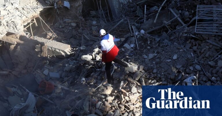 Retired military officers call Trump’s threats against Iran ‘likely war crimes’ | Donald Trump Retired military officers call Trump’s threats against Iran ‘likely war crimes’ | Donald Trump