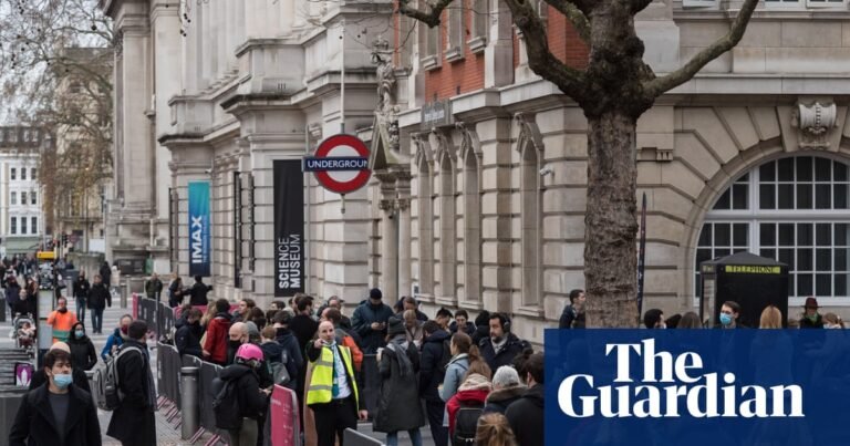 Trust in vaccines needs rebuilding despite ‘extraordinary feat’ of Covid jabs, inquiry finds | Covid inquiry