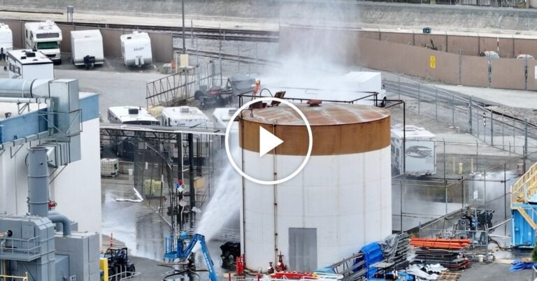 40,000 Ordered to Evacuate in California Amid Toxic Chemical Tank Crisis 40,000 Ordered to Evacuate in California Amid Toxic Chemical Tank Crisis