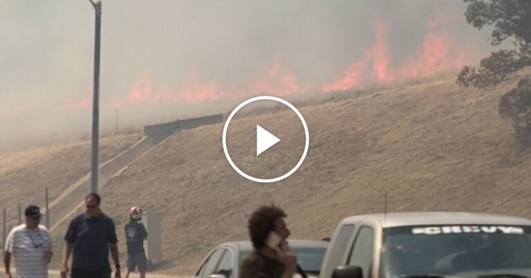 Southern California Fire Forces More Than 23,000 to Evacuate