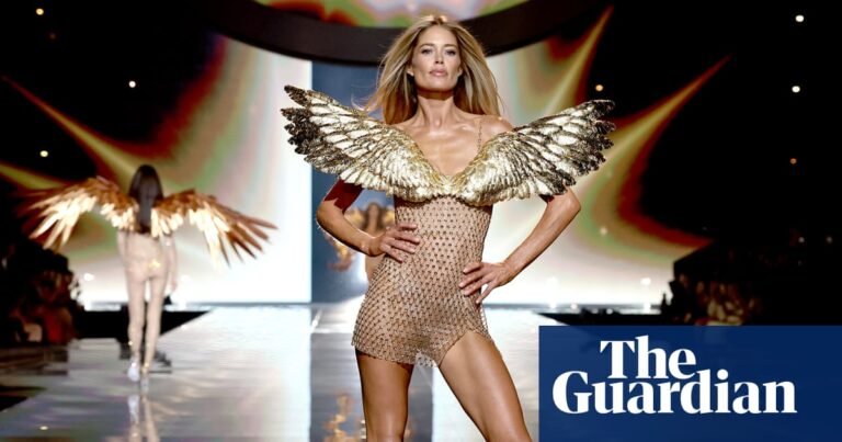 Australian billionaire Brett Blundy wages high-stakes campaign to oust chair of Victoria’s Secret | Retail industry
