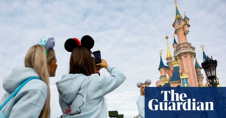 Disney racks up $4.2bn deficit on Paris parks | Walt Disney Company