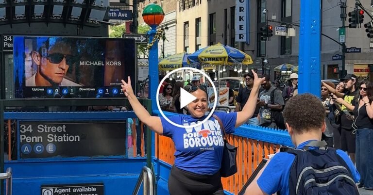 New York City Subway Entrance Becomes Knicks Fan Landmark