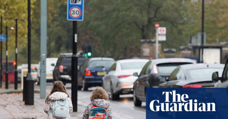 Alarm over hospital lung admissions for children in England’s poorest postcodes | Children’s health Alarm over hospital lung admissions for children in England’s poorest postcodes | Children's health