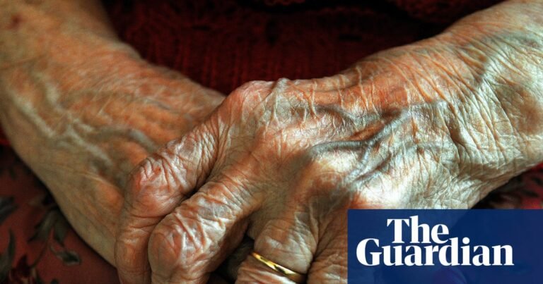 England’s north-south life expectancy gap grows despite record longevity | Health England’s north-south life expectancy gap grows despite record longevity | Health