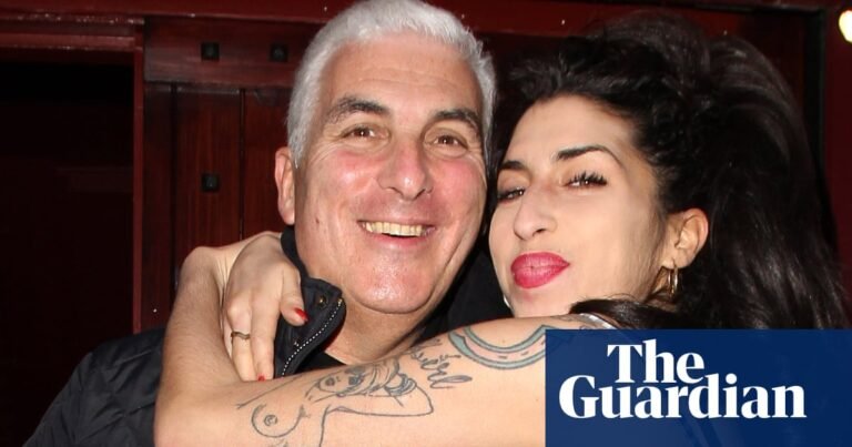 Judge orders Amy Winehouse’s father to pay nearly £1m to her friends | Amy Winehouse Judge orders Amy Winehouse’s father to pay nearly £1m to her friends | Amy Winehouse