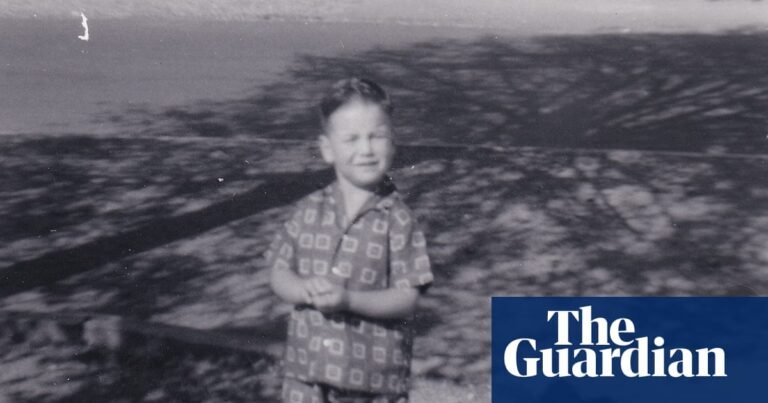 A moment that changed me: I had a panic attack on public transport – and it led me to a horrifying secret | Mental health A moment that changed me: I had a panic attack on public transport – and it led me to a horrifying secret | Mental health