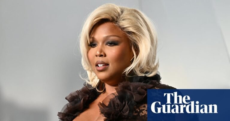 Federal judge dismisses lawsuit against Lizzo brought by former wardrobe stylist | Lizzo Federal judge dismisses lawsuit against Lizzo brought by former wardrobe stylist | Lizzo