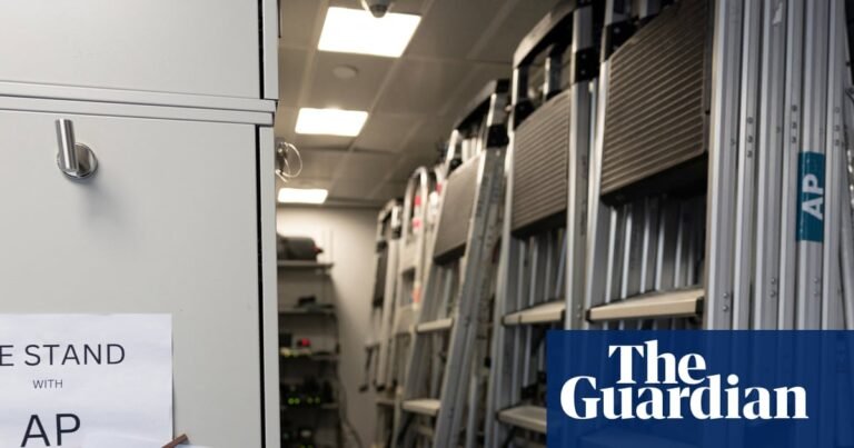 Judge seems inclined to side with media outlets who were banned from White House in lawsuit | Media Judge seems inclined to side with media outlets who were banned from White House in lawsuit | Media