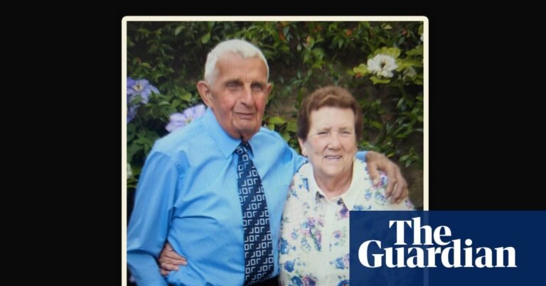 ‘Why was mum in clothes you could wear in the winter?’: family seeks answers after care home heatstroke death | Health ‘Why was mum in clothes you could wear in the winter?’: family seeks answers after care home heatstroke death | Health