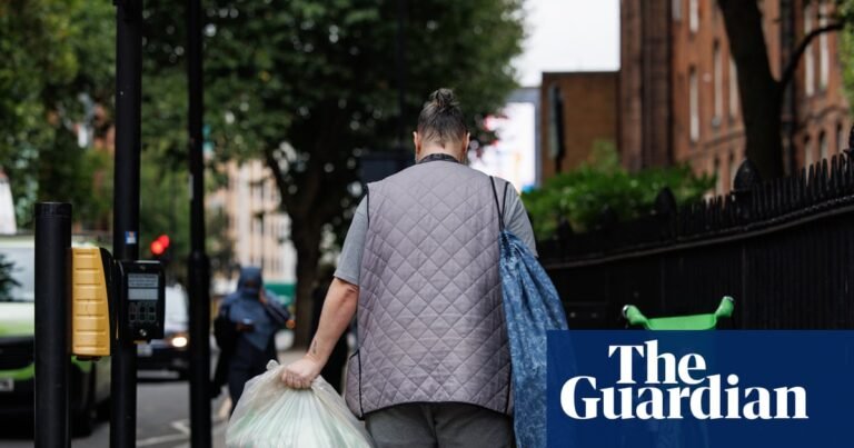 Prisoners freed early in England and Wales risk living on the streets, say probation officers | Prisons and probation Prisoners freed early in England and Wales risk living on the streets, say probation officers | Prisons and probation